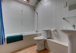 Robin Bathroom